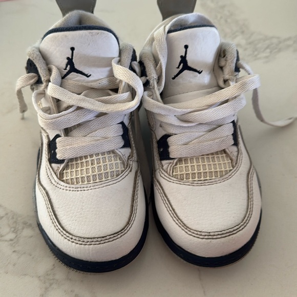 Jordan 4 - Picture 2 of 4